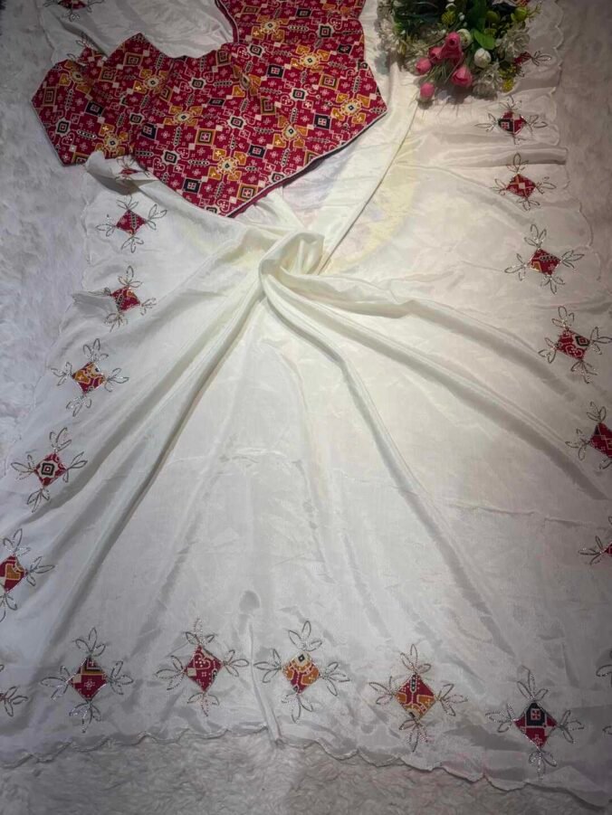 NEELAM TRADERS NEW LAUNCH PATOLA PRINT STITCHED BLOUSE SAREE IN SILK FABRIC WHITE