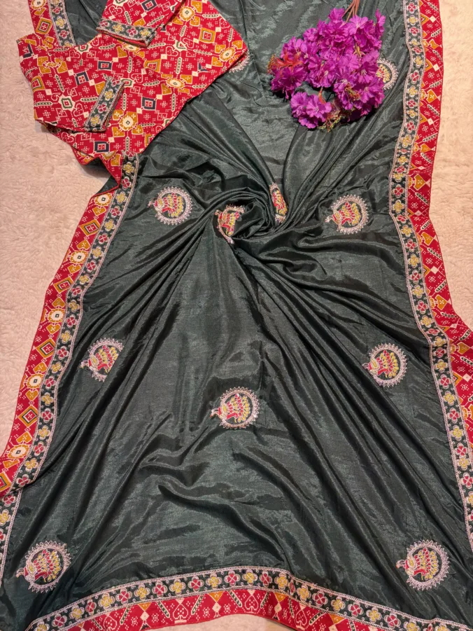 NEELAM TRADERS NEW LAUNCH TRENDING Stich patola print blouse saree with patola print border  and with kasidha butta all over in soft silk fabric