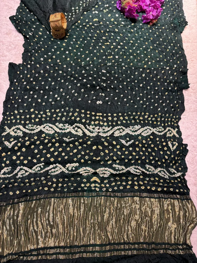 NEELAM TRADERS NEW LAUNCH TRENDING Hand made Raai bandhej saree with pallu lakdi patta in pure fabric