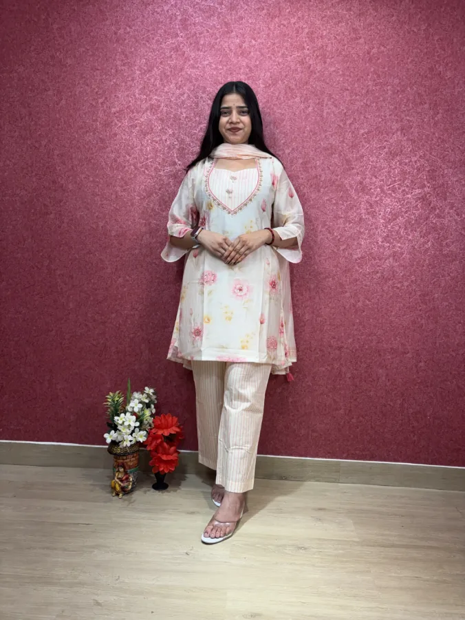 Elegant Floral Printed Suit Set with Beautiful Embroidered Neckline & Matching Straight Pants