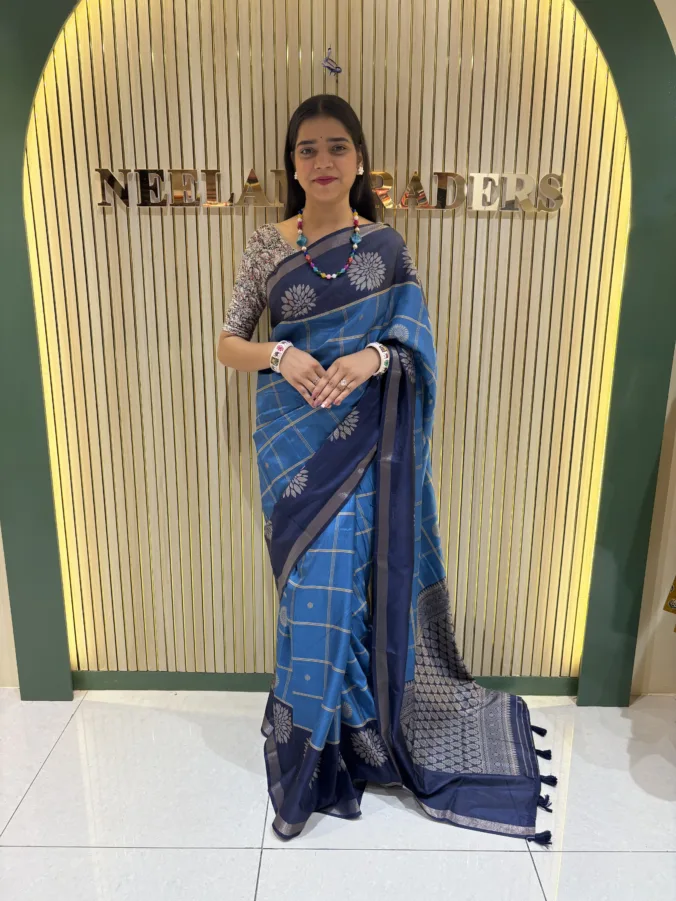 NEELAM TRADERS NEW LAUNCH Two colour shade with digital CHECKS pallu in SOFT SILK FABRIC