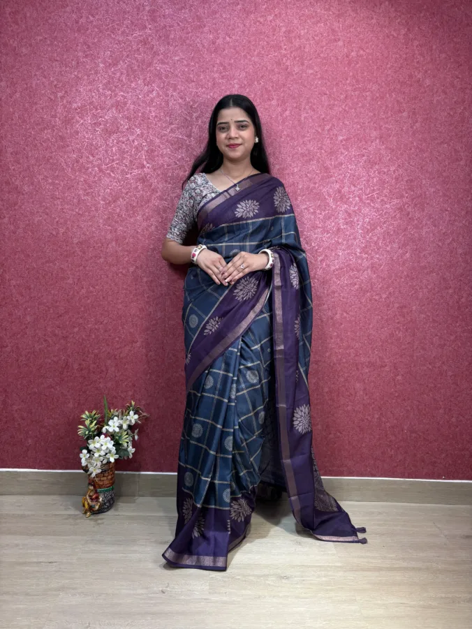 NEELAM TRADERS NEW LAUNCH Two colour shade with digital CHECKS pallu in SOFT SILK FABRIC
