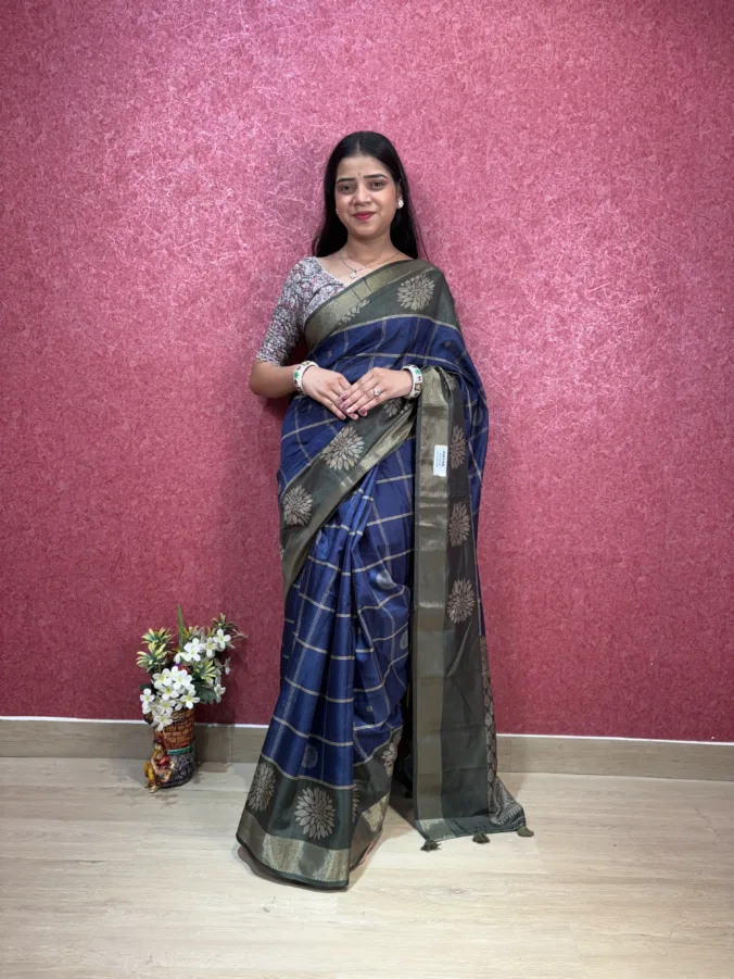 NEELAM TRADERS NEW LAUNCH Two colour shade with digital CHECKS pallu in SOFT SILK FABRIC