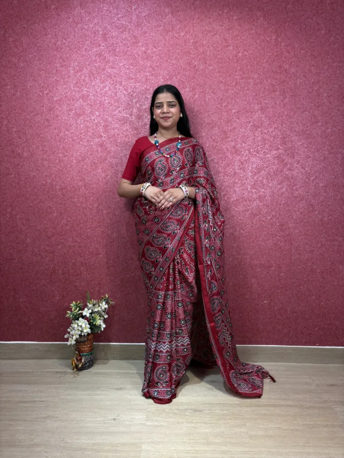 NEELAM TRADERS NEW LAUNCH GARBA SPECIAL SAREE WITH MIRROR WORK ALL OVER IN SOFT SATTAN SILK FABRIC