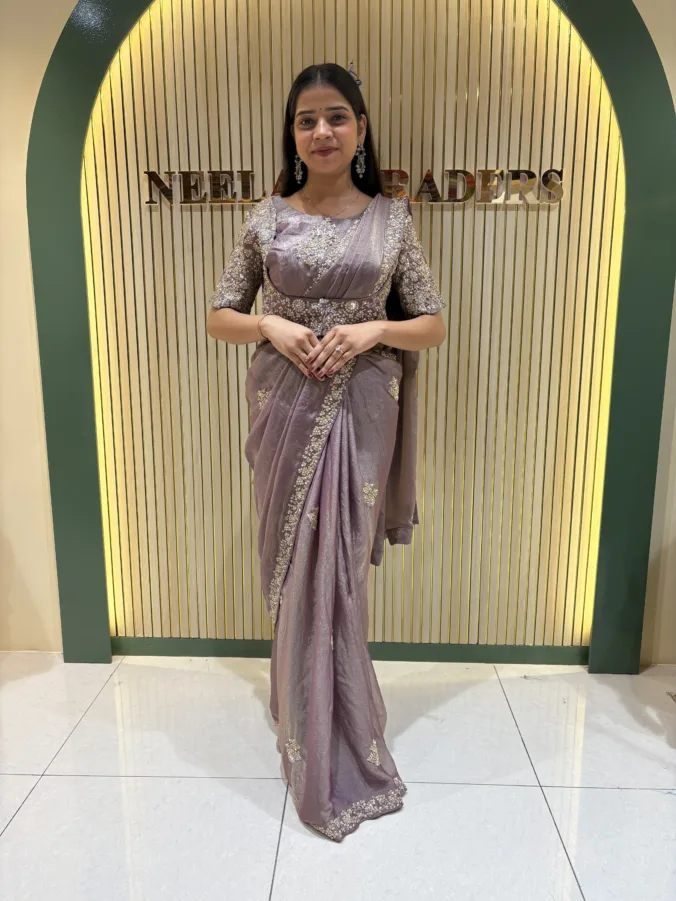 NEELAM TRADERS NEW LAUNCH KARWA CHAUTH SPECIAL  HEAVY SAREE WITH DESIGNER BLOUSE WITH APPLIC WORK ALL OVER IN SOFT PURE FABRIC