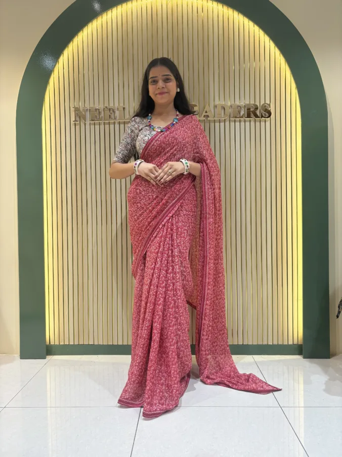 NEELAM TRADERS NEW LAUNCH FLORAL PRINT VIRAL SAREE WITH LITE WEIGHT BORDER ALL OVER IN CHIFFON FABRIC