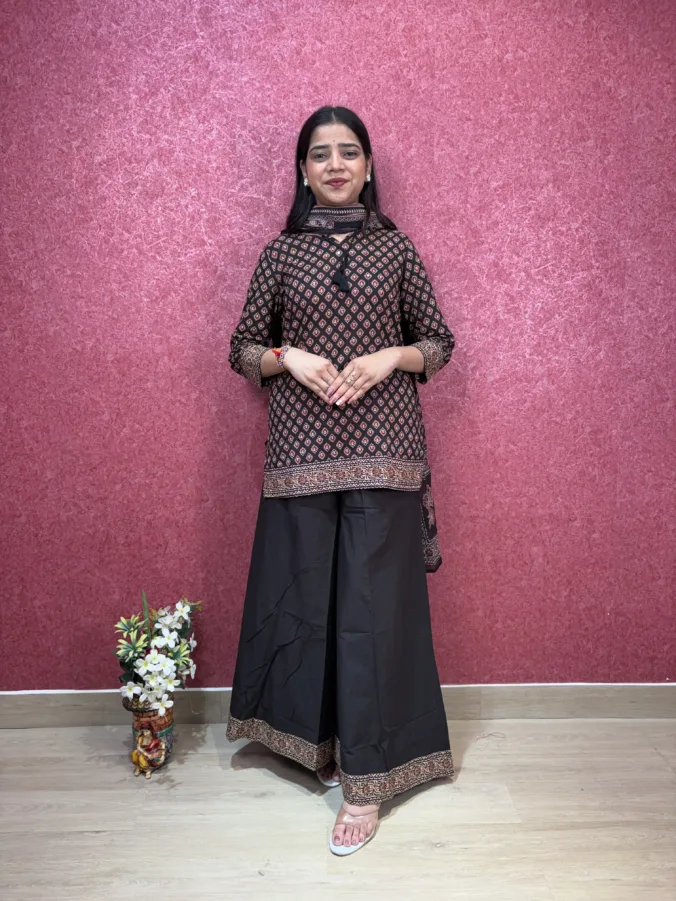 Elegant Printed Straight Suit with Traditional Border Detailing & Matching Palazzo | Stylish Ethnic Wear for Women